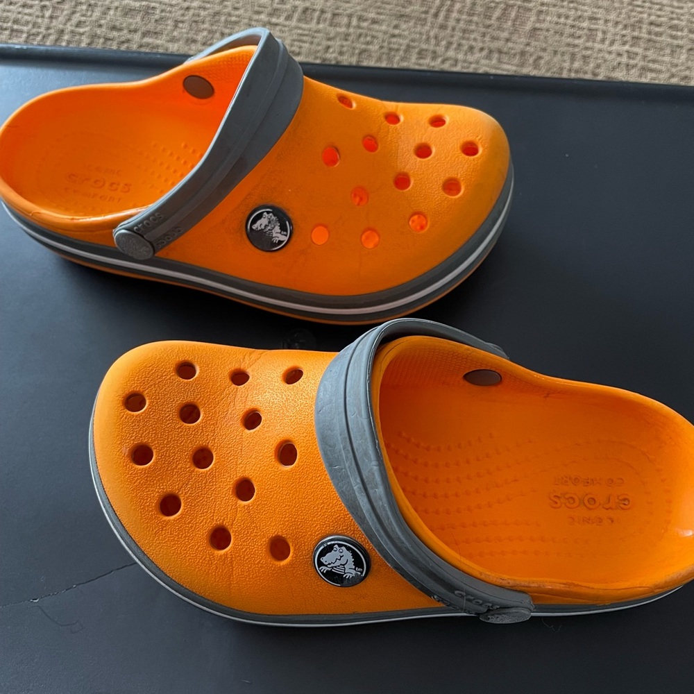Crocs